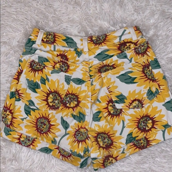 American Apparel Sunflower Shorts - Picture 3 of 3